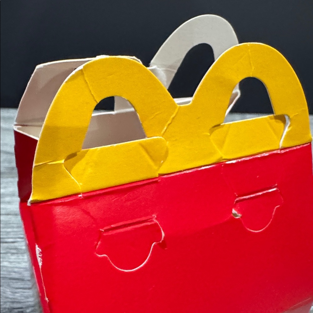 McDonald’s | Lil’ McDonalds: Golden Happy Meal (2025) - Happy Meal Toy - Picture 13 of 13
